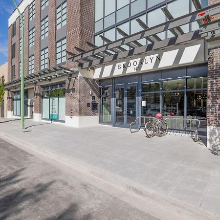 Brand New Luxury Downtown Near The Beach #13 Kelowna Zewnętrze zdjęcie
