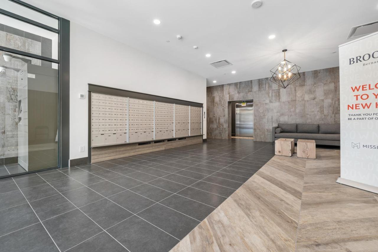 Brand New Luxury Downtown Near The Beach #13 Kelowna Zewnętrze zdjęcie